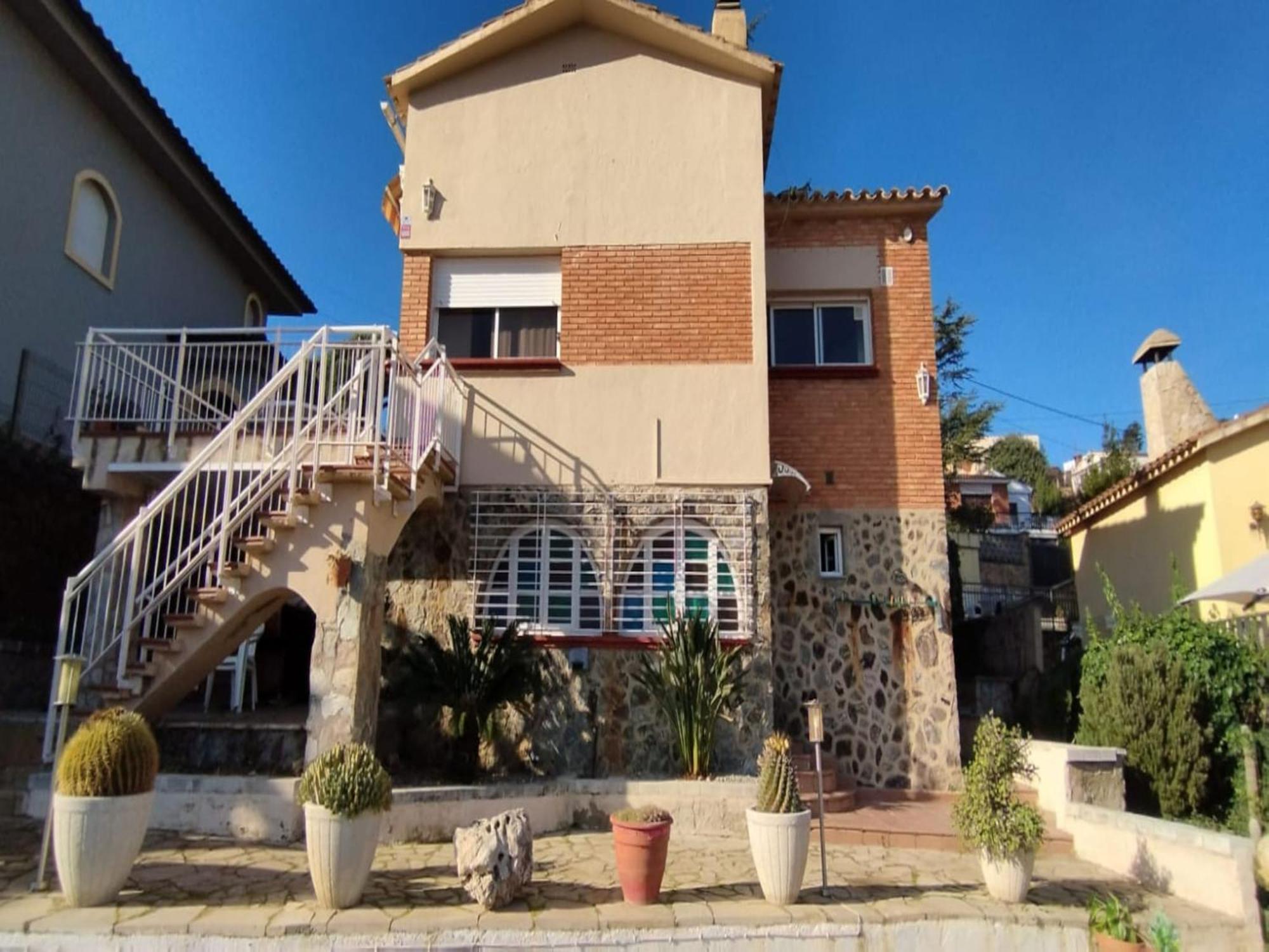 Chalet Quiet Escape With Stunning Sea Views Santa Susanna